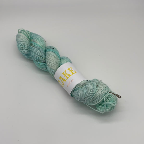 Wholesale Dyed Rainbow Knitting Crochet 80% Acrylic Cake Yarn Ball - China  Hand Knittting Yarn and Wool Yarn price | Made-in-China.com